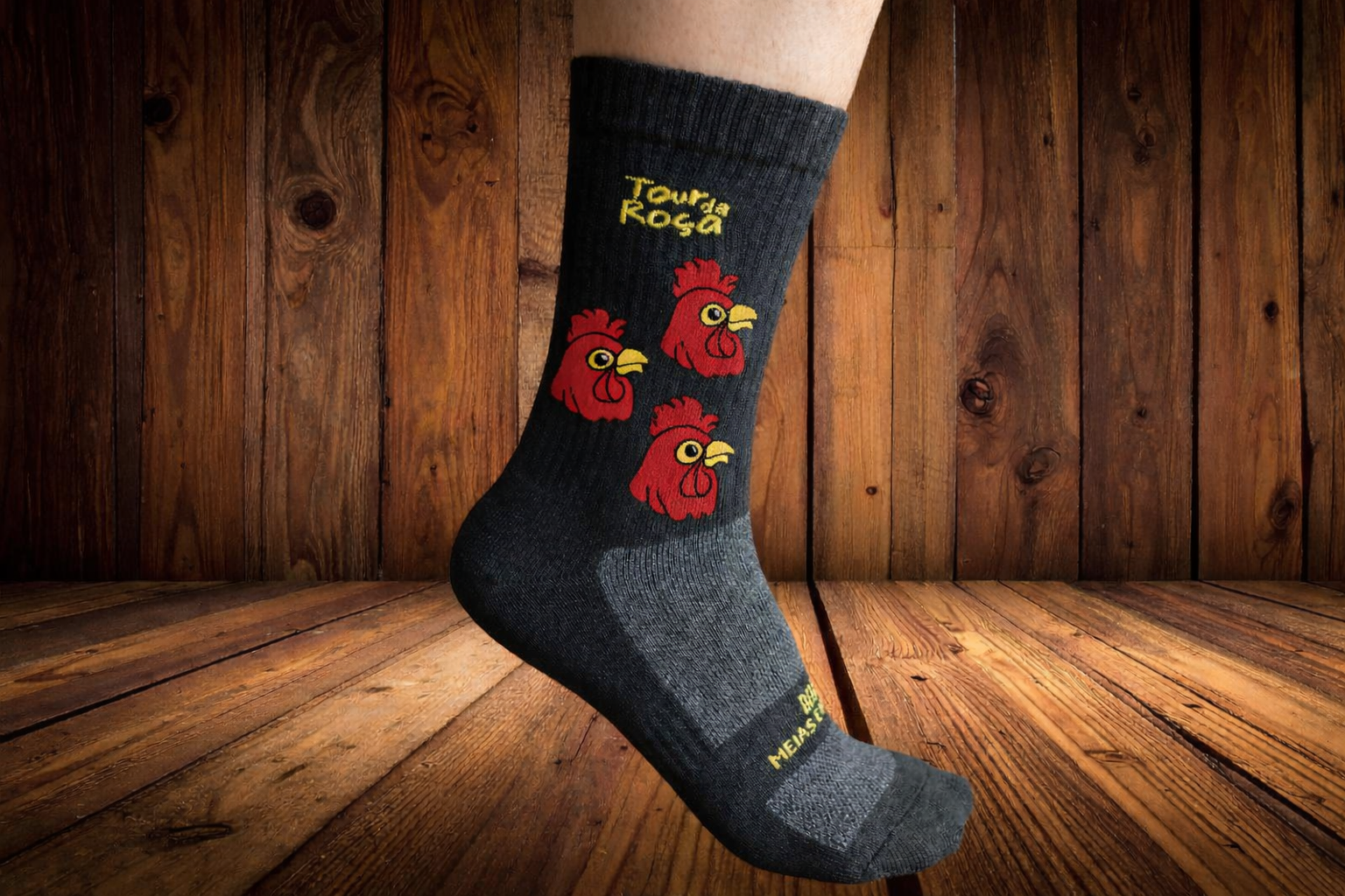 Meia oficial da etapa de Morungaba com o animalzinho Galo